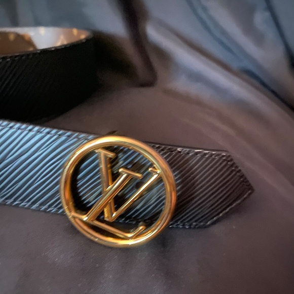 Louis Vuitton Monogram Reversible Belt - Picture 4 of 5